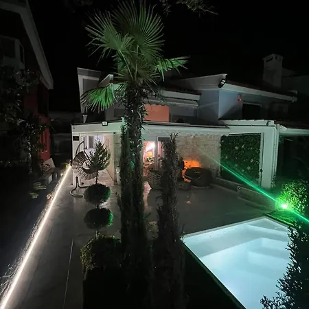 Mediteran Пефкохори